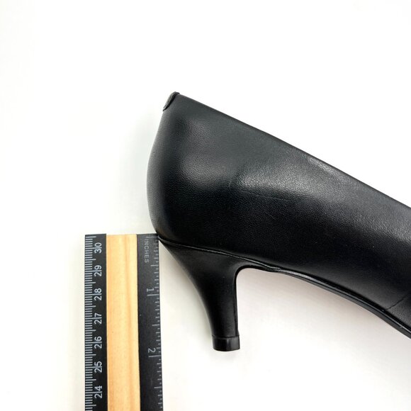 Clarks‎ Size 6 Linvale Jerica Black Leather Point Toe Kitten Heels Pumps Shoes - Picture 15 of 15